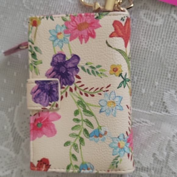 Betsey Johnson Keychain Card Wallet - Picture 3 of 6